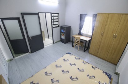 Studio apartmemt for rent with window on Do Son street in Tan Binh District