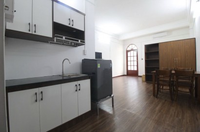 Serviced apartmemt for rent with balcony on Quach Van Tuan street in Tan Binh District