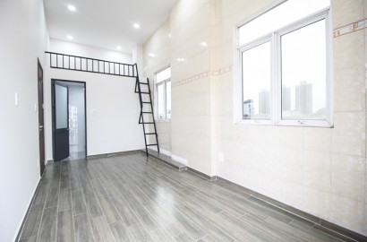 Duplex apartment for rent with balcony, elevator in District 5