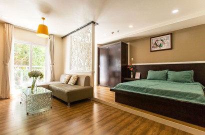 Spacious serviced apartment with swimming pool on Hoang Dieu street