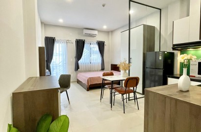 Ground floor apartment for rent on Bach Dang street near Gia Dinh Park