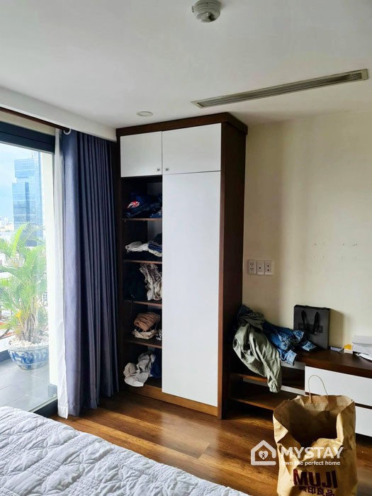 Cho thuê căn hộ 1 phòng ngủ cao cấp đường Huỳnh Khương Ninh