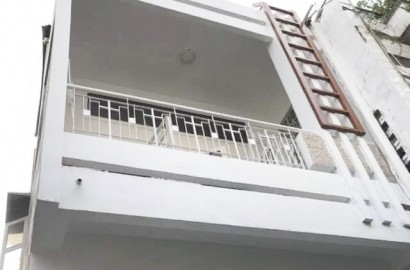 House for rent on Cong Quynh street near Ben Thanh Market