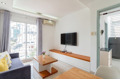 1 bedroom apartment with balcony on Dinh Tien Hoang street