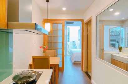 1 bedroom apartment with balcony on Hai Ba Trung street