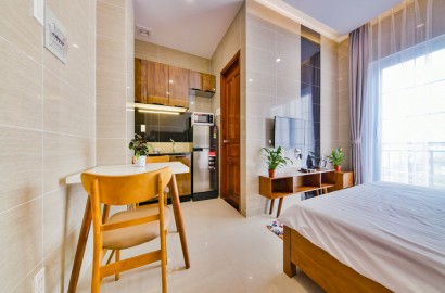 Serviced apartment with balcony to catch the sun in Phu Nhuan district