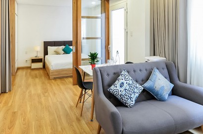 Comfortable 1 bedroom serviced apartment, with bathtub, balcony near Thu Thiem bridge