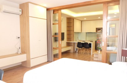 Modern 1 bedroom serviced apartment, airy balcony near Thu Thiem bridge