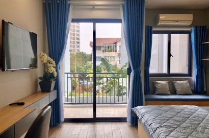 Cho thuê căn hộ 1 phòng ngủ thiết kế hiện đại, có ban công khu dân cư Nam Long