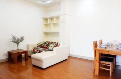 Large 1 bedroom apartment, wooden floor on Nguyen Van Huong street