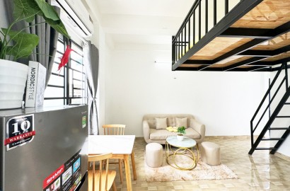 Bright Duplex apartment for rent on Le Van Sy Street