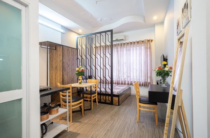 Studio apartment with partition on Tran Quang Khai street