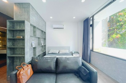 1 bedroom apartment with balcony on Bui Van Them street