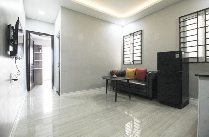 Spacious 1 bedroom apartment with balcony, washing machine in District 7