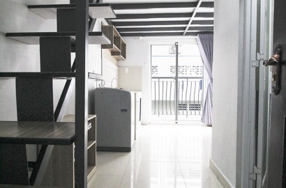 Attic studio apartment for rent with balcony, washing machine in District 7