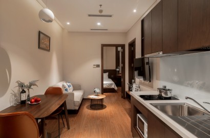 Modern 1 bedroom apartment, full facilities on Nguyen Van Troi street