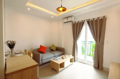 Cho thuê căn hộ 2 phòng ngủ ban công rộng đường Nguyễn Bá Huân