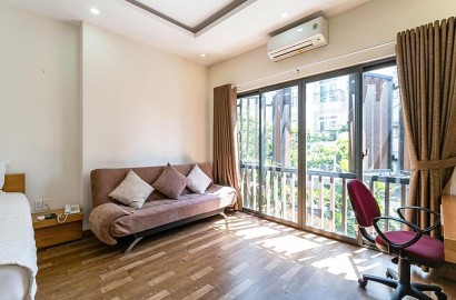 Serviced apartment, large windows with lots of natural light in Thao Dien area