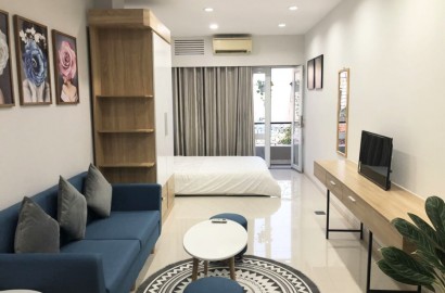 Serviced apartment with balcony in Tan Binh district