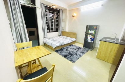 Serviced apartment for rent with balcony near Hoang Van Thu park