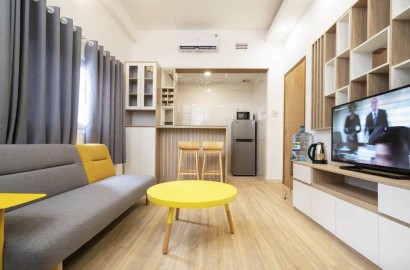 Bright 1 bedroom apartment with wooden floor near Thi Nghe Market