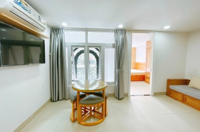 Cho thuê căn hộ 1 phòng ngủ rộng rãi, tiện nghi gần cầu Điện Biên Phủ