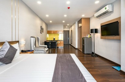 Spacious, comfortable serviced apartment in the center of District 3
