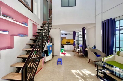 Cho thuê căn hộ có gác rộng rãi đường Nguyễn Giản Thanh