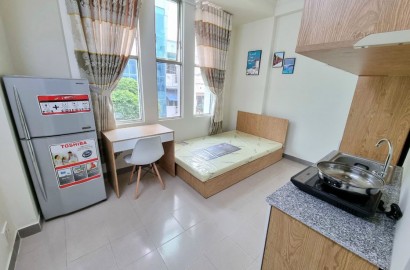 Studio apartment with open windows, lots of light near Bay Hien intersection