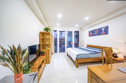Serviced apartment with bathtub, airy balcony in District 1