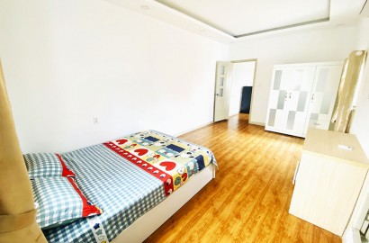 Spacious 1 bedroom apartmemt with fully furnished on Le Van Sy street
