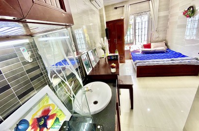 Studio apartmemt for rent with big window in Phu Nhuan district
