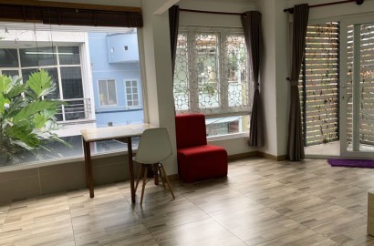 Serviced apartment with bright glass walls, airy balcony Cu Xa Do Thanh