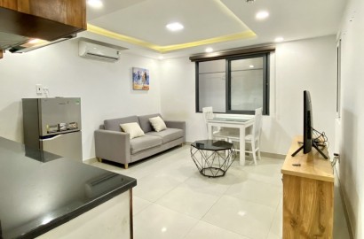 Cho thuê căn hộ 1 phòng ngủ tầng trên cùng, đầy đủ tiện nghi khu Thảo Điền