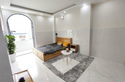 Serviced apartment with balcony on Thong Nhat street