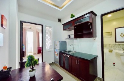 Cho thuê căn hộ 1 phòng ngủ ban công đường Nguyễn Ngọc Phương