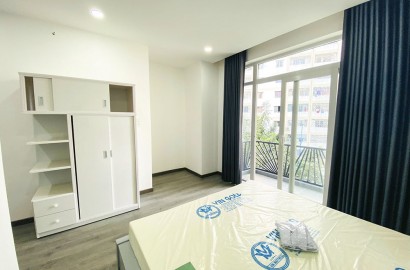 Serviced apartment with balcony on Vu Huy Tan street