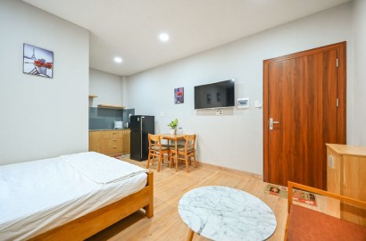 Clean, comfortable serviced apartment Le Van Sy