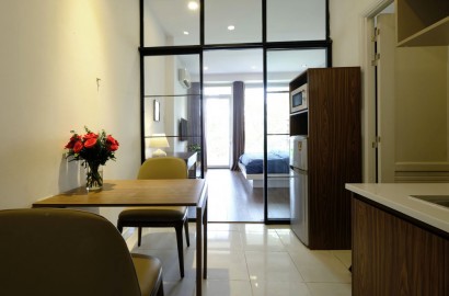 1 bedroom apartment, balcony in front of Hoang Sa street - District 1