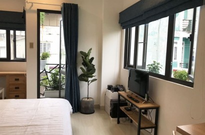 Serviced apartment with balcony near Cong Ly bridge