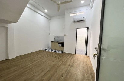 Serviced apartment with backyard on Tan Cang street