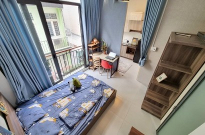 Apartment with loft, cool balcony on Nguyen Cong Hoan street