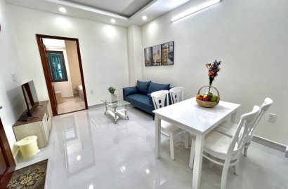 2 bedroom apartment with balcony near Tan Son Nhat airport