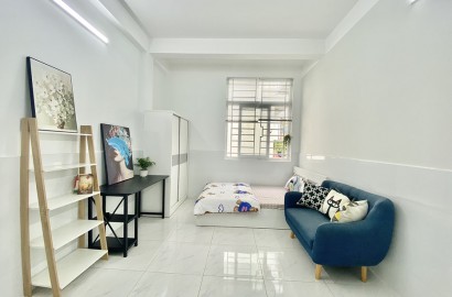 Spacious serviced apartment for rent on No Trang Long street