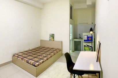 Mini apartment for rent on Cong Hoa street