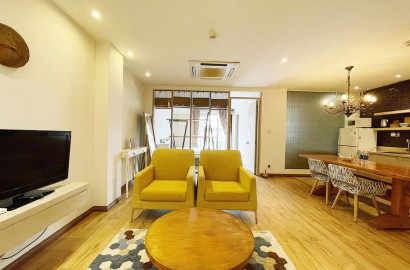 Large 1 bedroom apartment with balcony on Nguyen Van Troi street