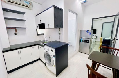 Cho thuê căn hộ 1 phòng ngủ, máy giặt riêng gần chợ Tân Định