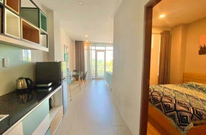 1 bedroom apartment with balcony, cool river view in Phu Nhuan district