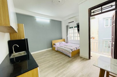 Studio apartment with balcony on Hoang Dieu street