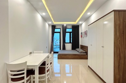 Serviced apartmemt for rent with balcony on Co Giang in Phu Nhuan District